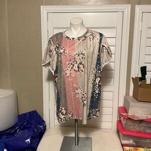 SHEIN Curve Pink Floral Top